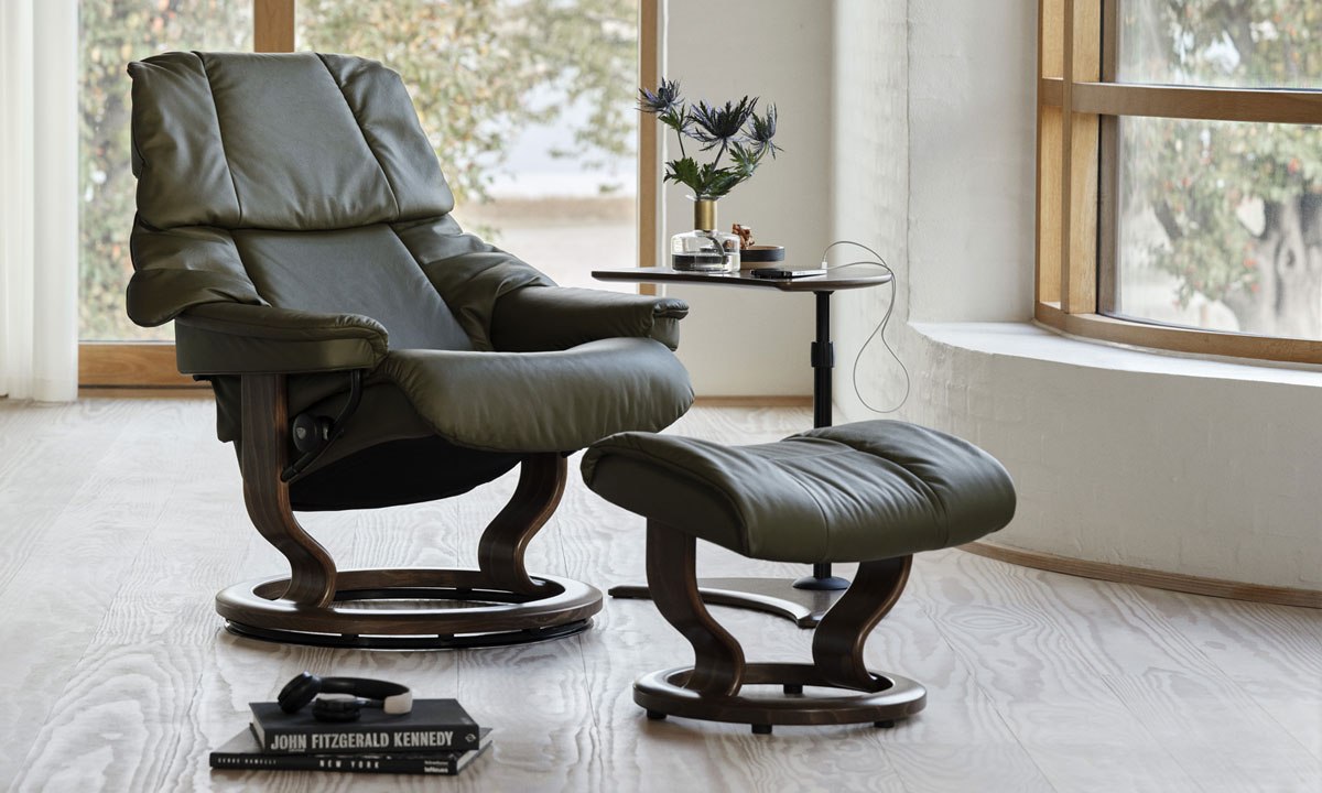 Reno (S) Classic Chair w/ footstool Reno (S) Classic Chair w/ footstool