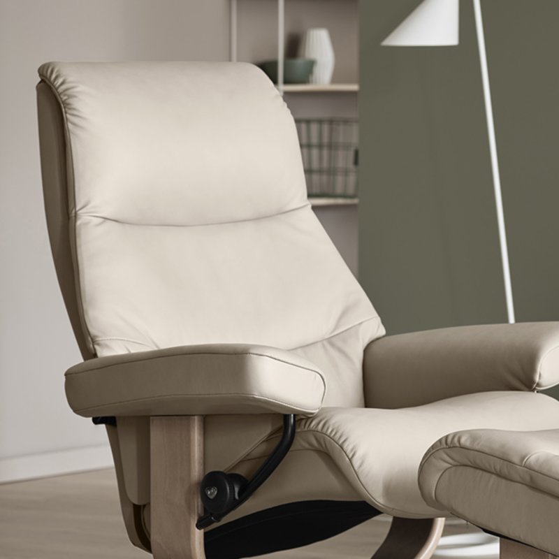 View (M) Power Leg + Back Chair w/ footstool View (M) Power Leg + Back Chair w/ footstool