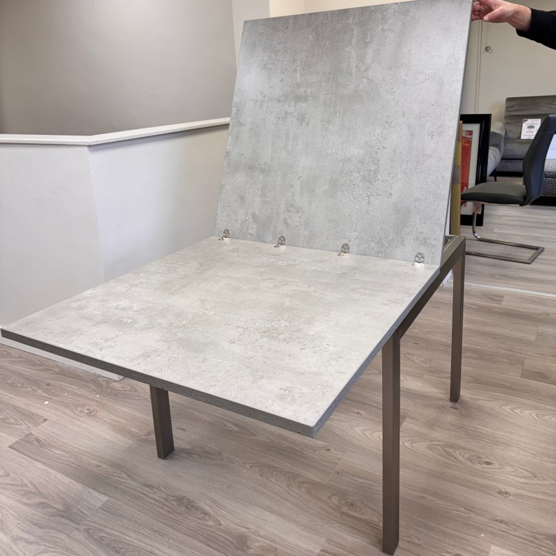 Urban - 90cm-180cm Flip-Top Dining Table Urban - 90cm-180cm Flip-Top Dining Table