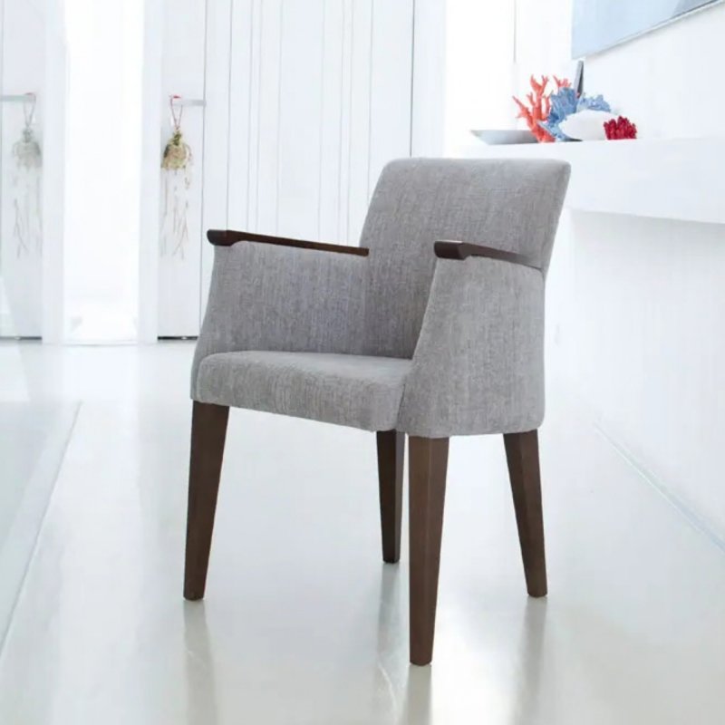 Fama - Betty Chair Fama - Betty Chair