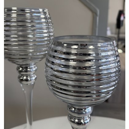 Set of 2 Silver Ribbed Candle Holders Set of 2 Silver Ribbed Candle Holders