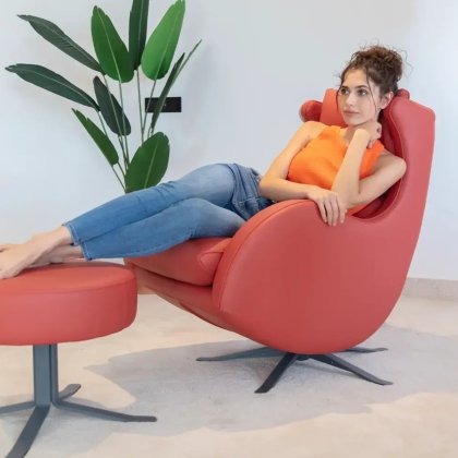 Fama - Lenny XL Chair + Footstool