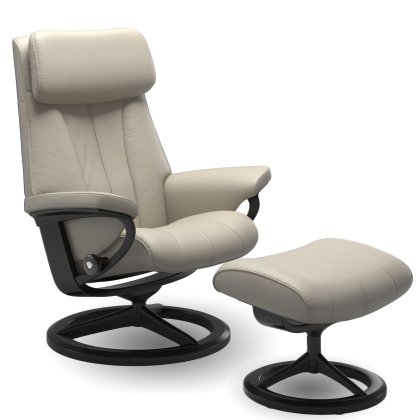 Paul (M) Signature Chair w/ footstool Paul (M) Signature Chair w/ footstool