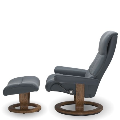 View (L) Classic Chair w/ footstool