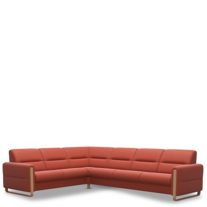 Fiona w/ Wood Arms C23