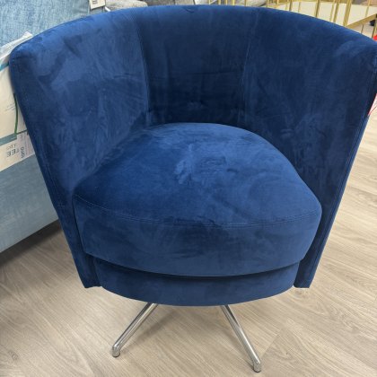 Fama Peque - Swivel Armchair
