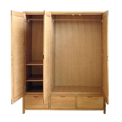 Ercol - Bosco 3 door Wardrobe Ercol - Bosco 3 door Wardrobe