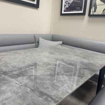 Moda Right Hand Facing Corner Dining Set