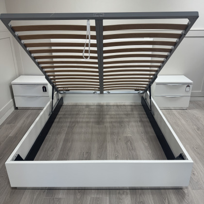 ONDA - White Gloss Kingsize Ottoman Bed with LED