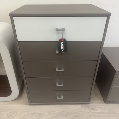Weimann Tokio - 5 Drawer Chest Weimann Tokio - 5 Drawer Chest
