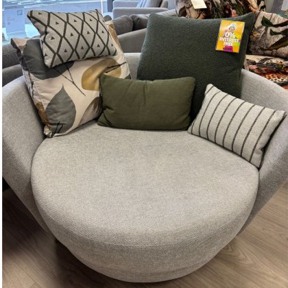 Fama - MyNest Swivel Chair Fama - MyNest Swivel Chair