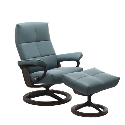 Black Friday Stressless David - Chair & Stool with Signature Base Black Friday Stressless David - Chair & Stool with Signature Base