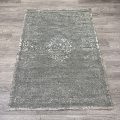 Louis De Poortere - Fading World Medallion - 140 x 200cm Rug