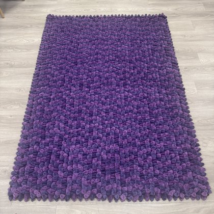 Dreamweavers Pebble - Grape Purple - 7ft x 5ft Dreamweavers Pebble - Grape Purple - 7ft x 5ft