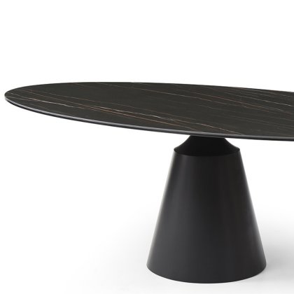 Contarini - Oval Ceramic Table