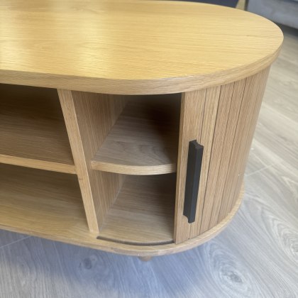 Vermont - Neat TV Unit