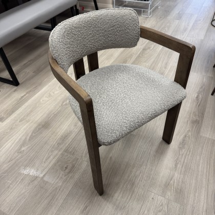 Set of 4 - Grace Chairs - Wood and Fabric Set of 4 - Grace Chairs - Wood and Fabric
