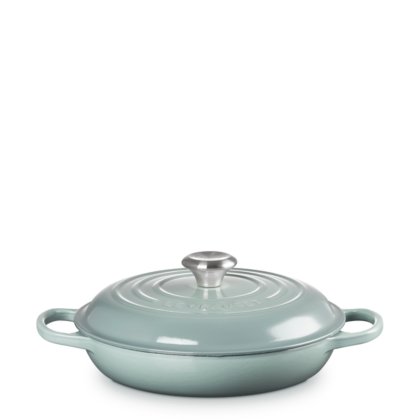 Le Creuset - Signature Cast Iron Shallow Casserole Le Creuset - Signature Cast Iron Shallow Casserole
