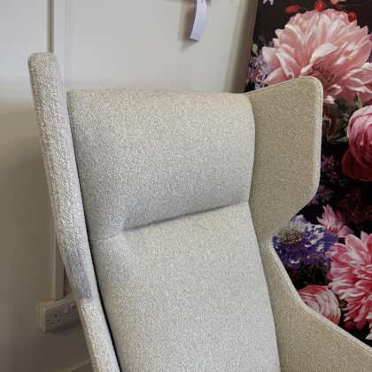 Alpha - Accent Chair Alpha - Accent Chair