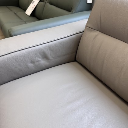 Natuzzi Editions - Adrenalina Medium Sofa in Leather Natuzzi Editions - Adrenalina Medium Sofa in Leather