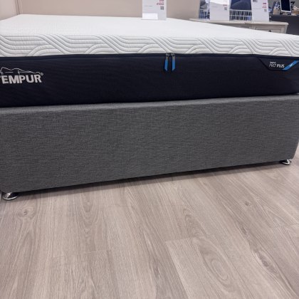 Kingsize Silentnight - Divan Base - 2 Drawers - Grey Fabric Kingsize Silentnight - Divan Base - 2 Drawers - Grey Fabric