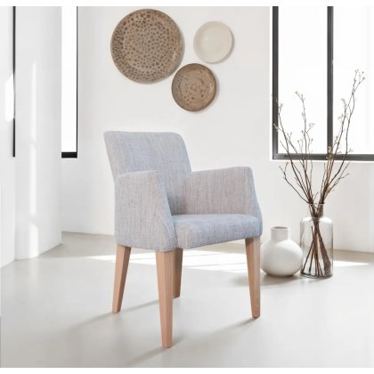 Fama - Marilin Chair