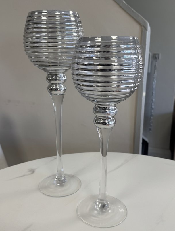 Set of 2 Silver Ribbed Candle Holders Set of 2 Silver Ribbed Candle Holders