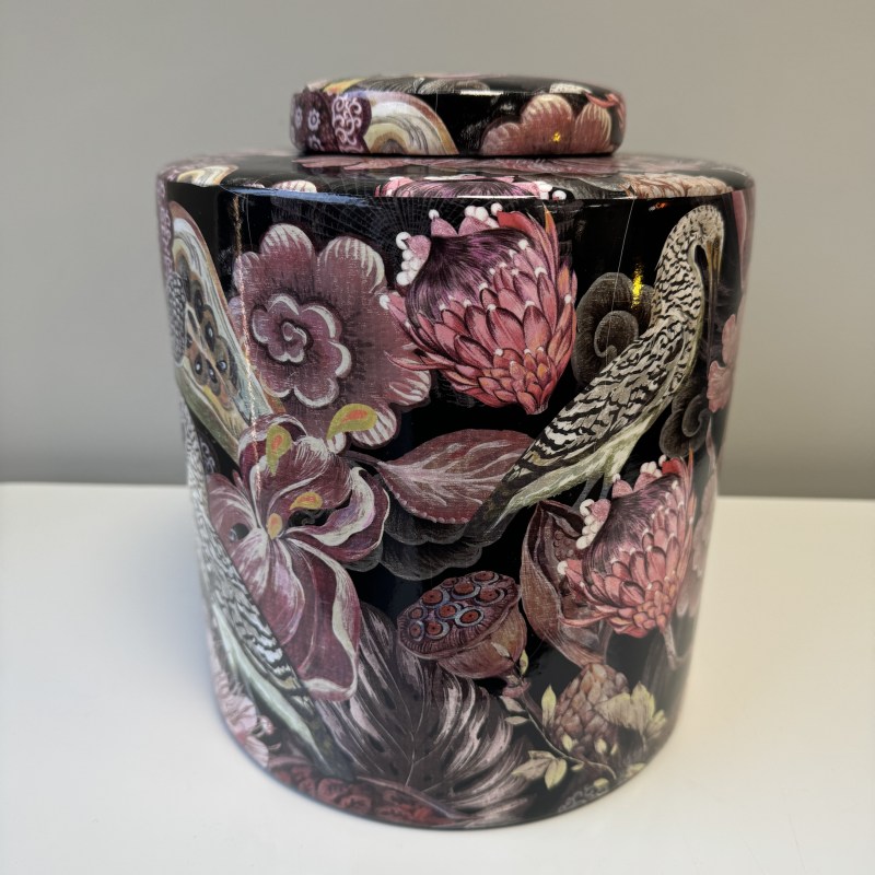 Oriental Feature Jar with Lid - Parrots and Floral Design Oriental Feature Jar with Lid - Parrots and Floral Design