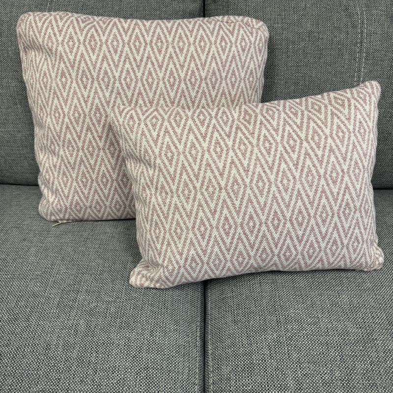 Set of 2 Fama Cushions - Pink Diamond Design Set of 2 Fama Cushions - Pink Diamond Design