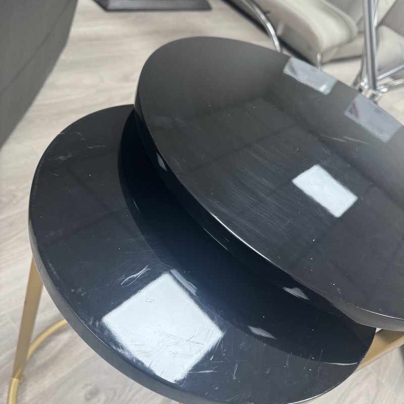 Black Gloss Set of 2 - Nest of Tables - Sold as seen Black Gloss Set of 2 - Nest of Tables - Sold as seen