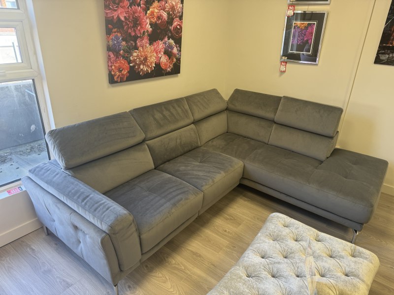 Natuzzi Editions - Atlas - RHF Fabric Corner in Grey Velvet with Power Recliner Natuzzi Editions - Atlas - RHF Fabric Corner in Grey Velvet with Power Recliner