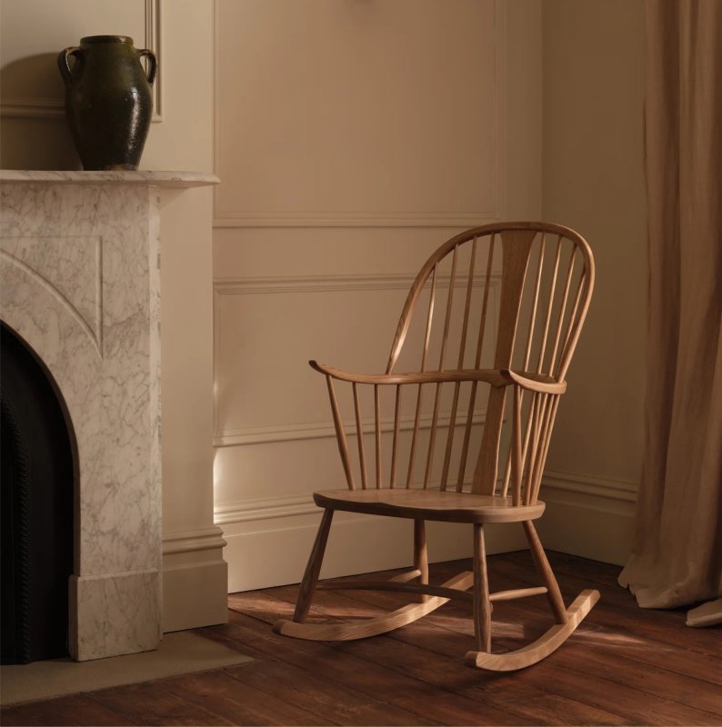 Ercol - Chairmakers Rocking Chair Ercol - Chairmakers Rocking Chair