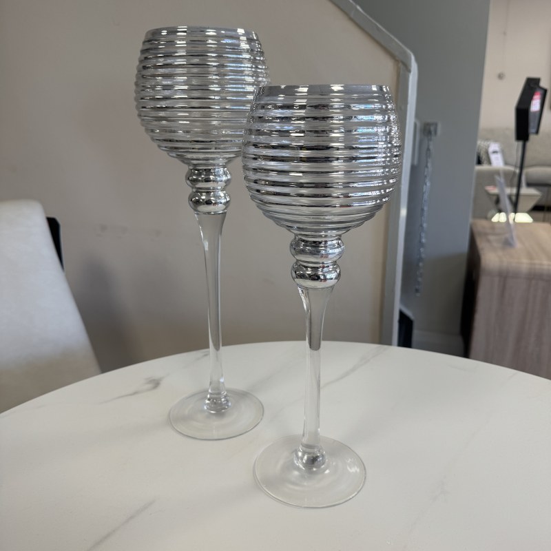 Set of 2 Silver Ribbed Candle Holders Set of 2 Silver Ribbed Candle Holders
