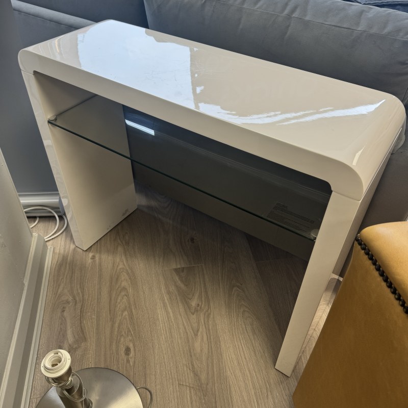 White Gloss Console - Damaged White Gloss Console - Damaged