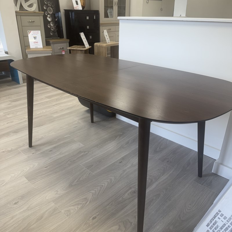 Madison Avenue Walnut Extending Dining Table Madison Avenue Walnut Extending Dining Table
