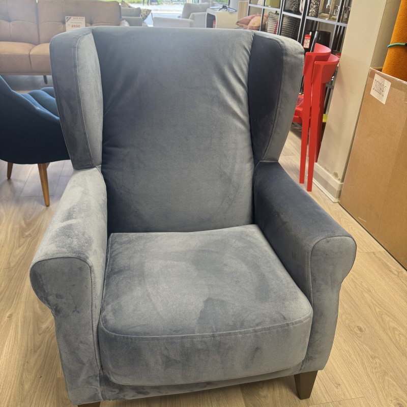 Fama Oscar Armchair in Velastis Fabric Fama Oscar Armchair in Velastis Fabric
