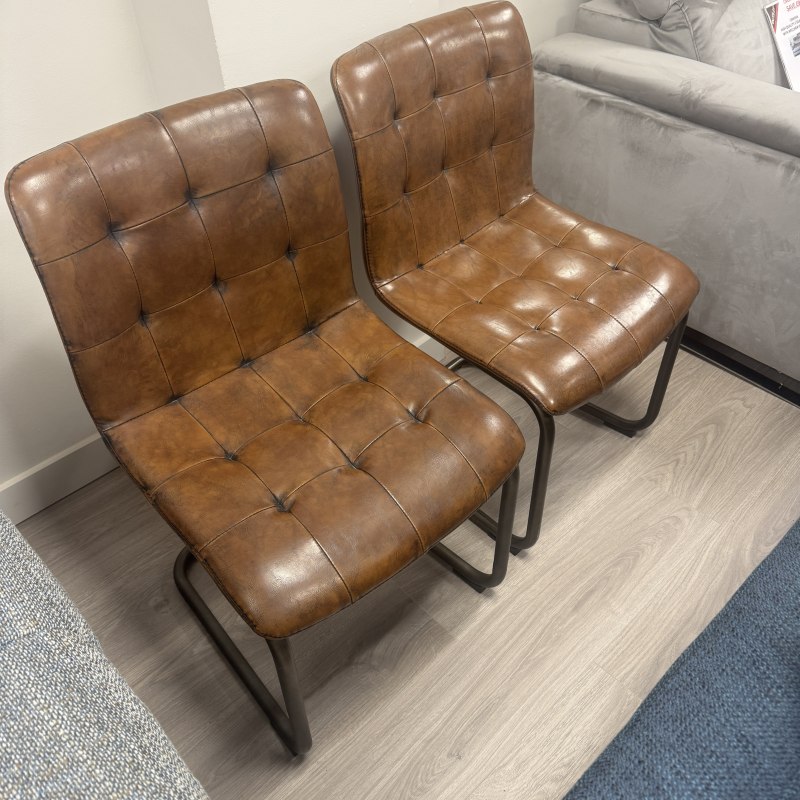 Vintage Set of 2 Dining Chairs Vintage Set of 2 Dining Chairs