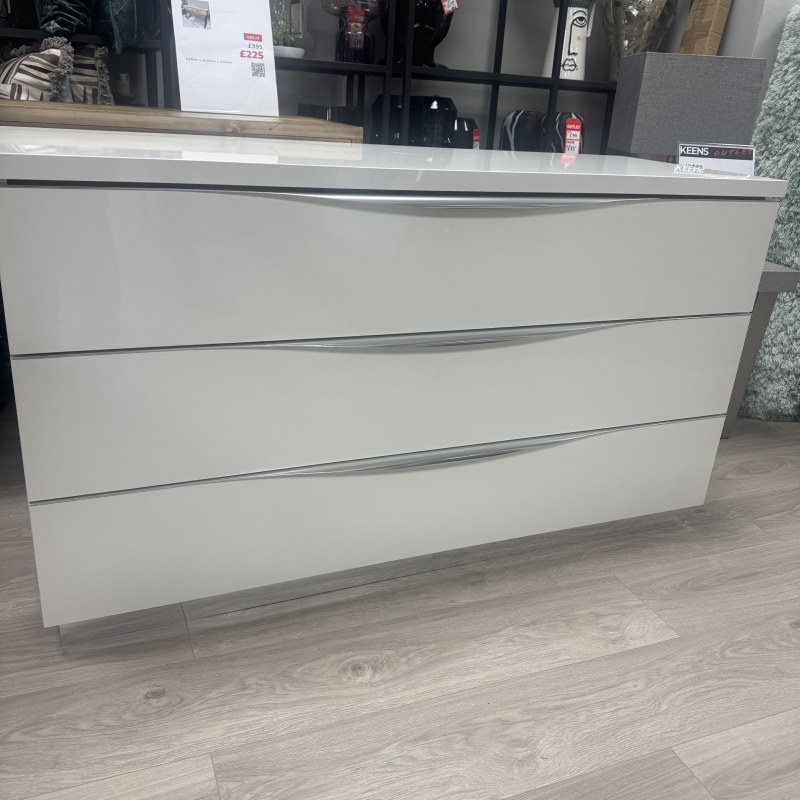 Onda - White Gloss 3 Drawer Chest Onda - White Gloss 3 Drawer Chest