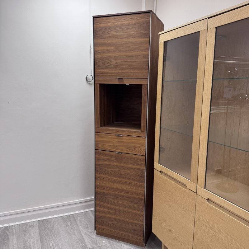 Skovby - SM914 - Narrow Display Cabinet Skovby - SM914 - Narrow Display Cabinet