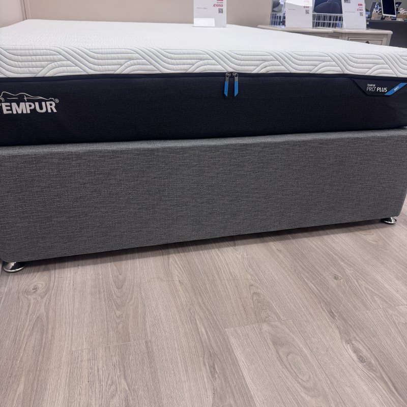 Kingsize Silentnight - Divan Base - 2 Drawers - Grey Fabric Kingsize Silentnight - Divan Base - 2 Drawers - Grey Fabric