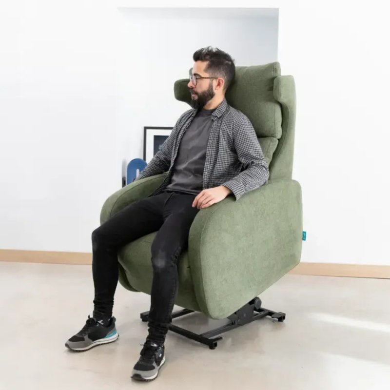 Fama - Kim Power Lift Recliner Fama - Kim Power Lift Recliner