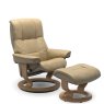 Stressless - Mayfair (M) Classic Chair w/ footstool Stressless - Mayfair (M) Classic Chair w/ footstool